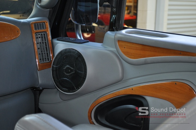 International CXT Audio Video