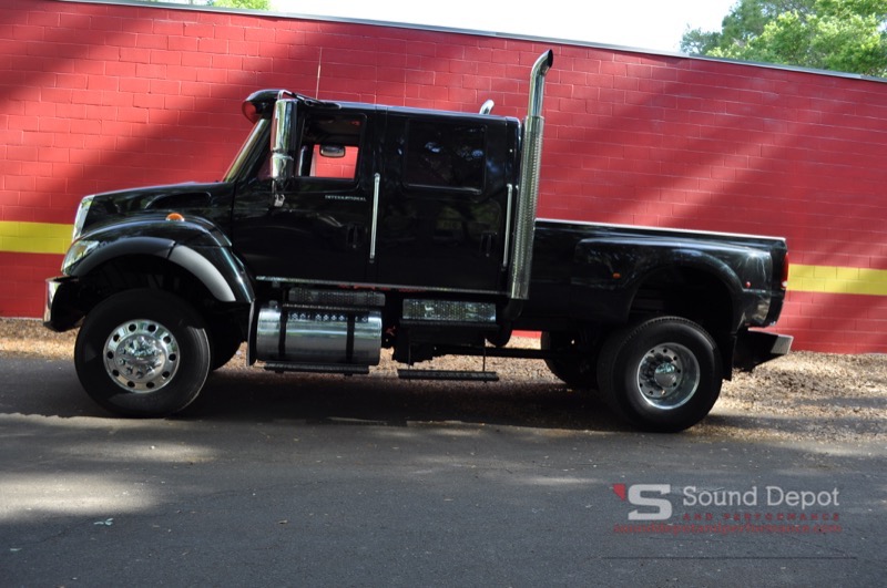 International CXT Audio Video