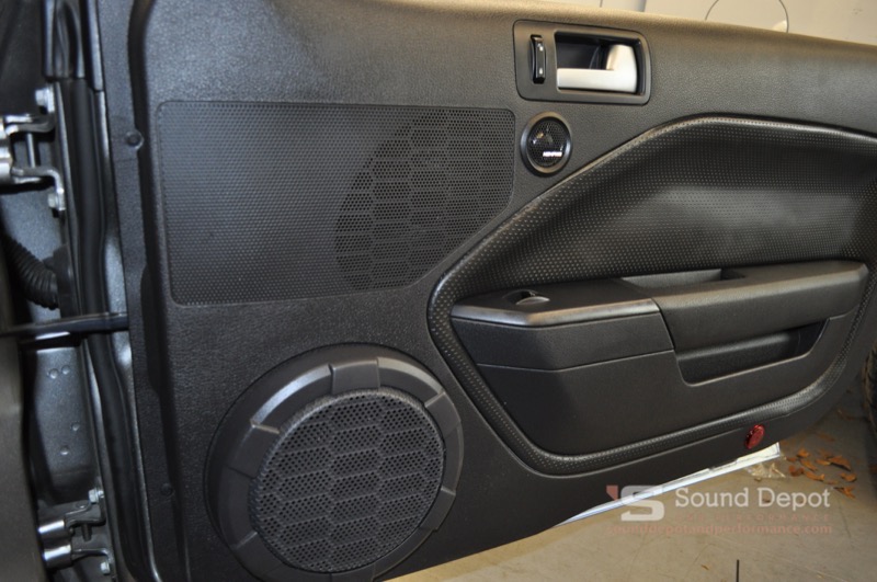 Gainesville Client Gets Ford Mustang Stereo System